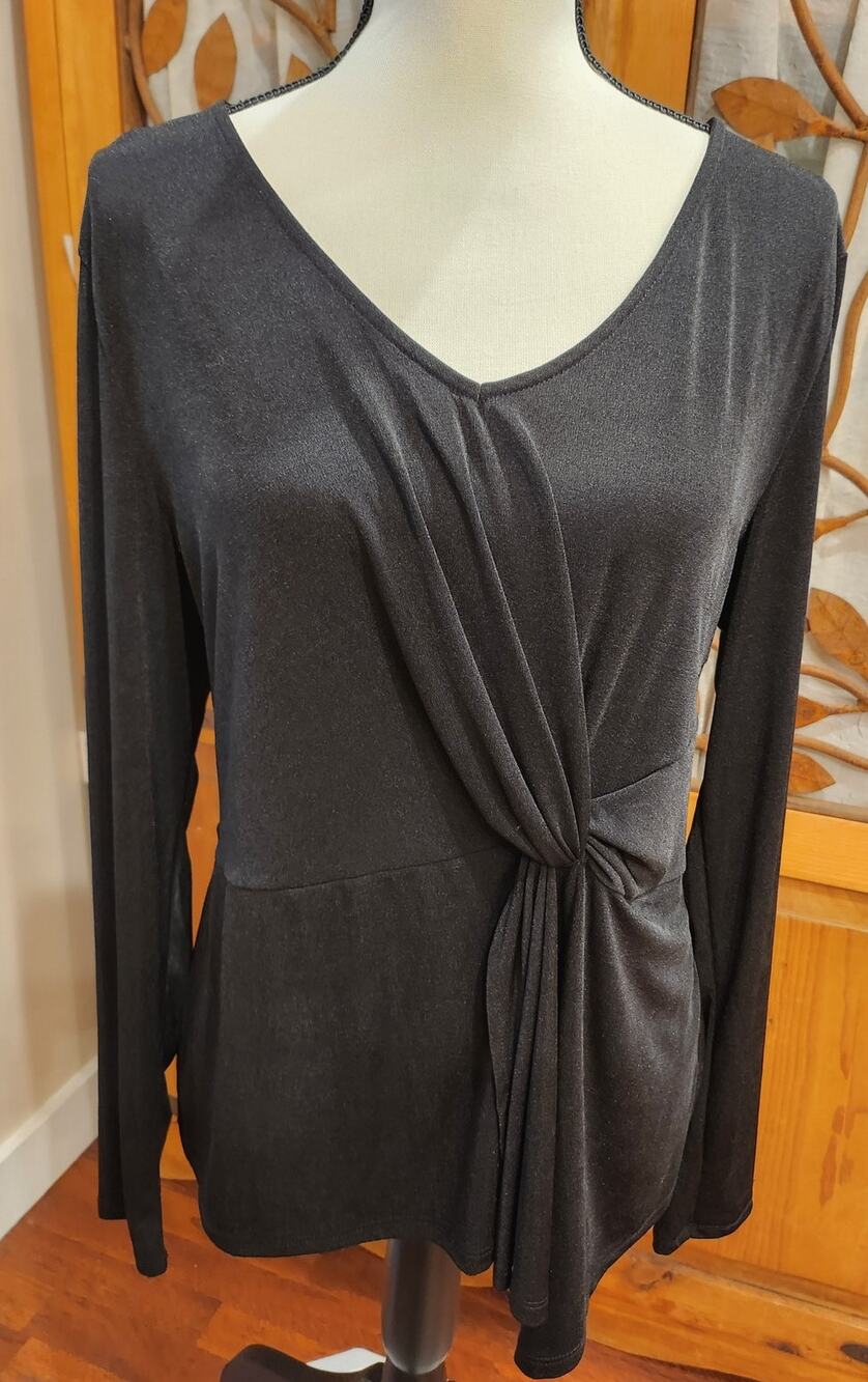 Jenn lopez, black twist front top, size Large